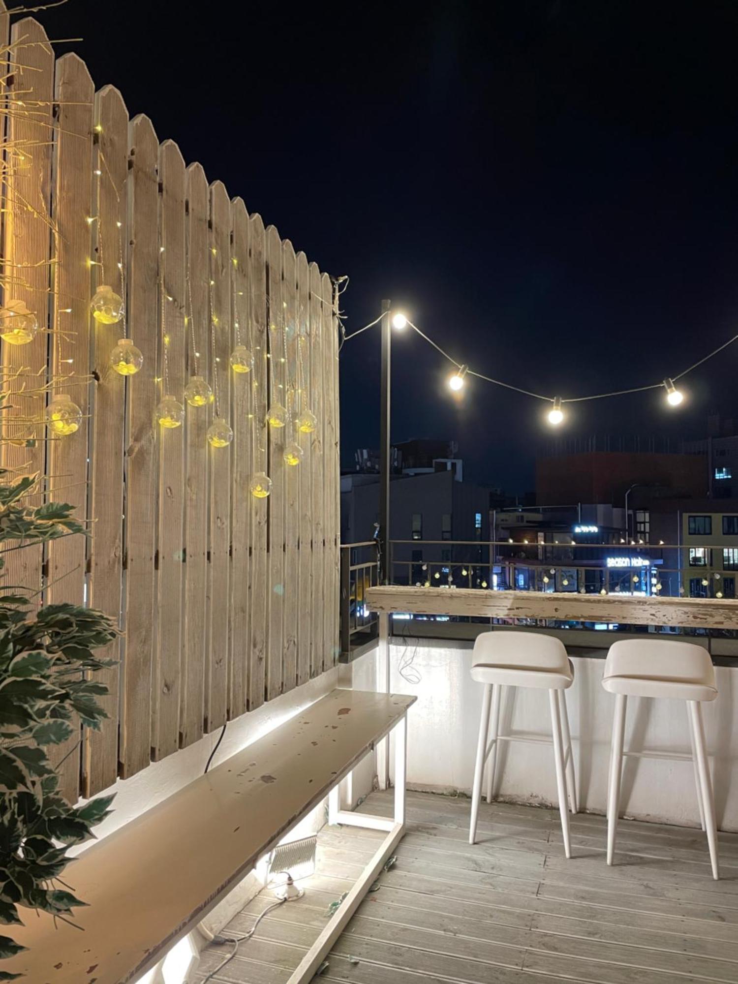 3min From Metro - Lodging With Roof Terrace - Convenient Transport - Cvs Downstairs - Hot Places Nearby * Seoul