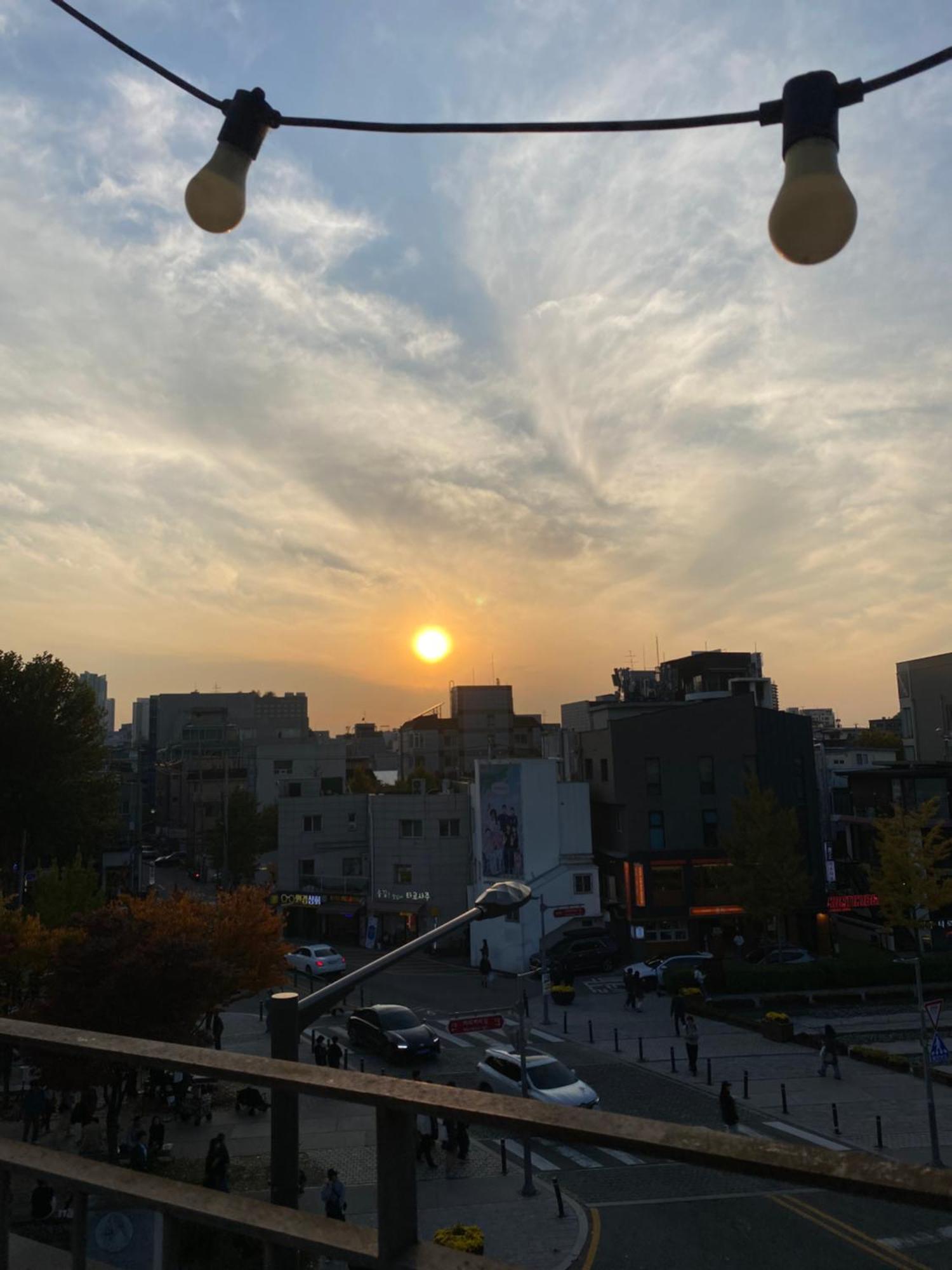 3min From Metro - Lodging With Roof Terrace - Convenient Transport - Cvs Downstairs - Hot Places Nearby * Seoul