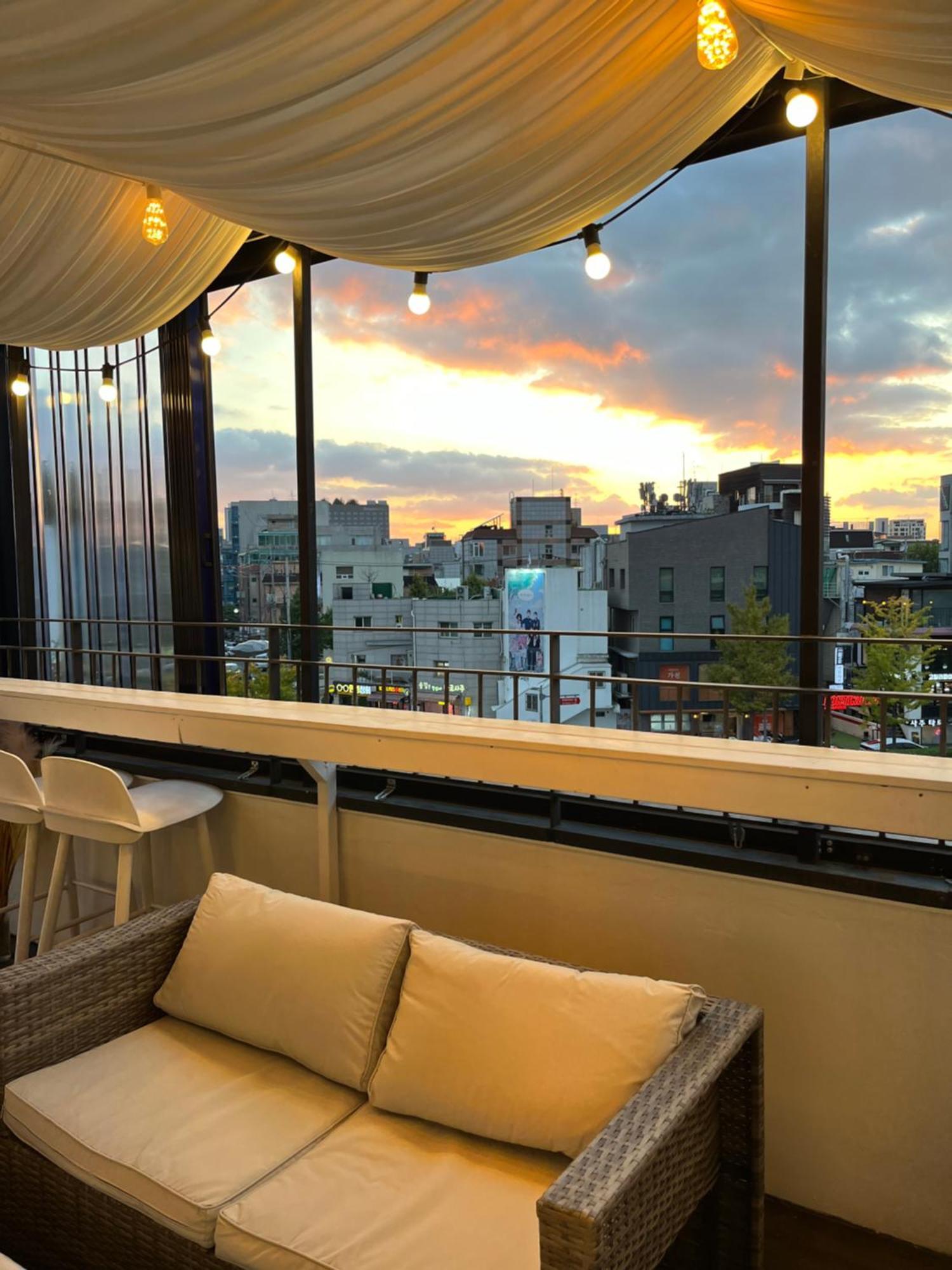 Hostel 3min From Metro - Lodging With Roof Terrace - Convenient Transport - Cvs Downstairs - Hot Places Nearby