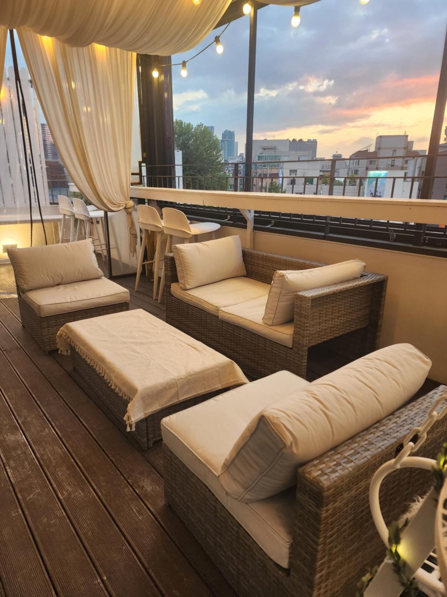 3min From Metro - Lodging With Roof Terrace - Convenient Transport - Cvs Downstairs - Hot Places Nearby Hostel *